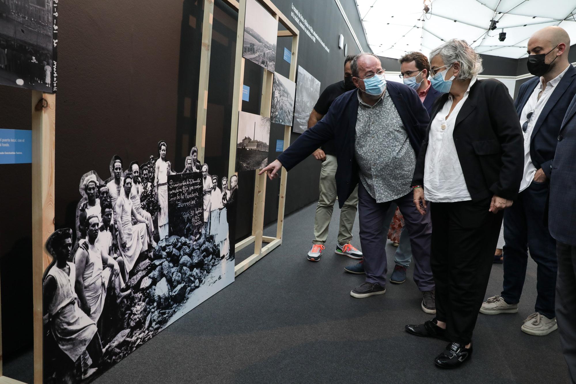 Así es el stand de Gijón en la Feria de Muestras, con imágenes antiguas de la ciudad