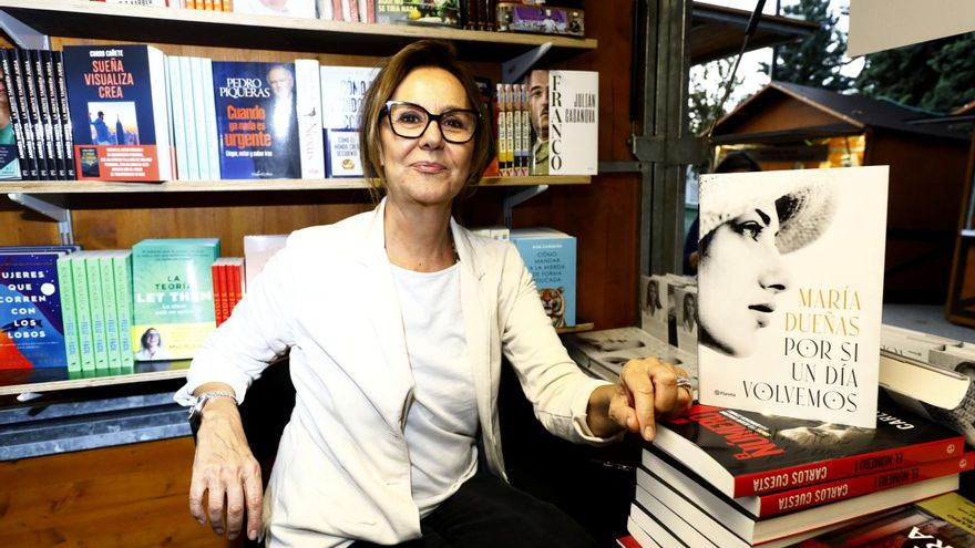 María Dueñas, en Zaragoza: &quot;España fue un país emigrante, estaría bien que no se olvidara&quot;