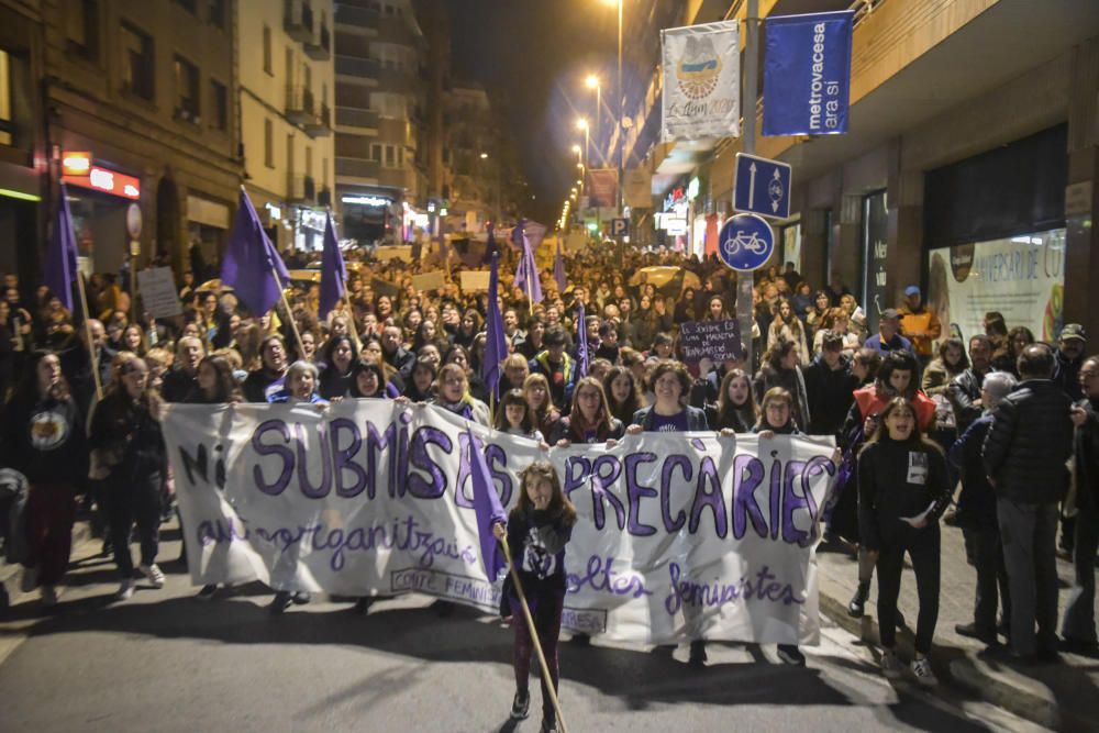 GALERIA | Manifestació feminista pel 8M a Manresa