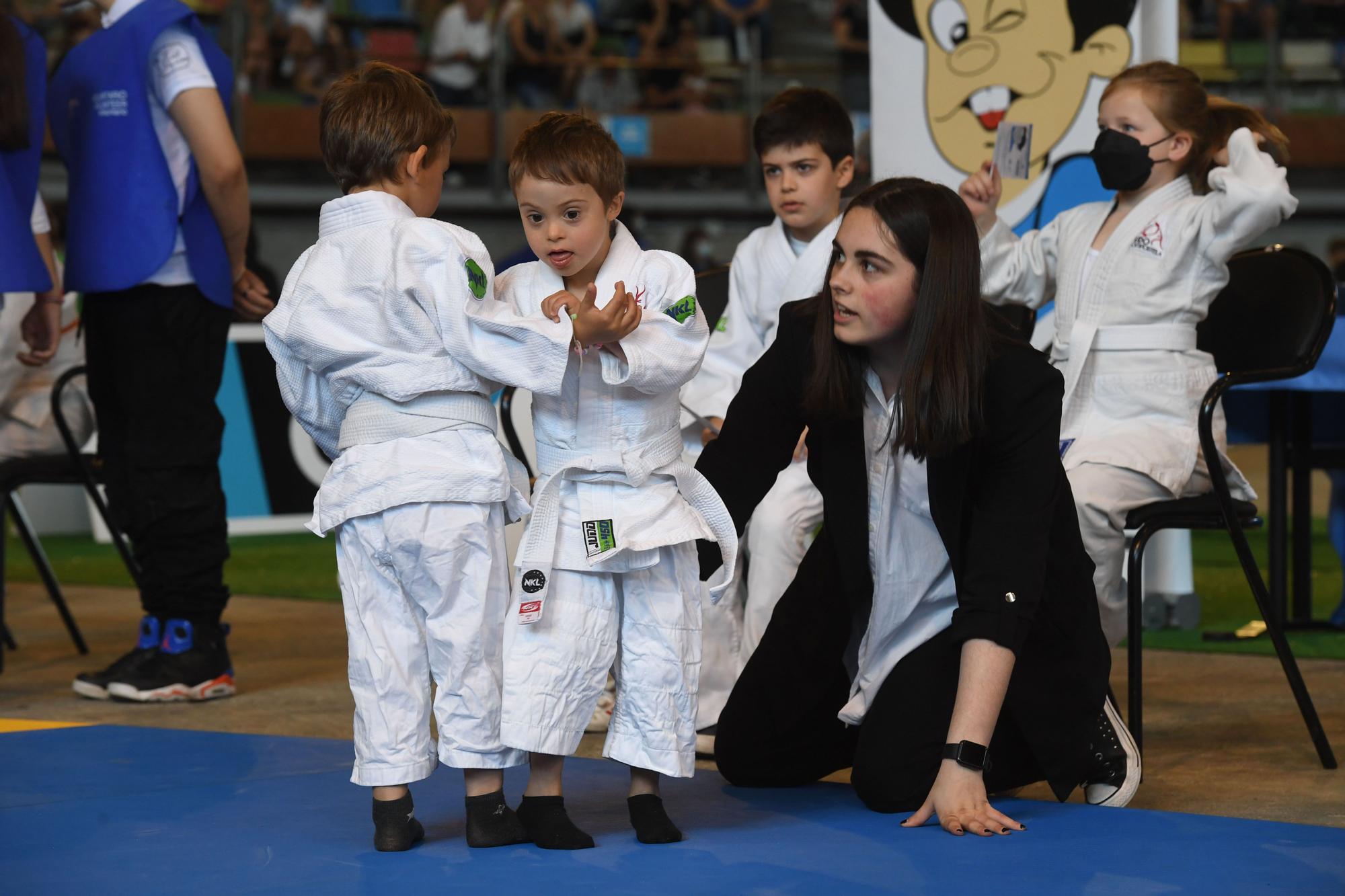 El trofeo Miguelito reúne a más de 2.000 niños en A Coruña