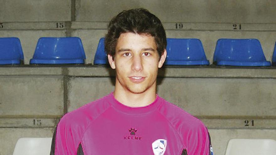 Alberto Fernández, con la camiseta del Santiago Futsal.