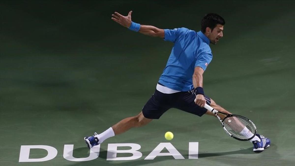 Djokovic en octavos de final de la ATP de Dubai