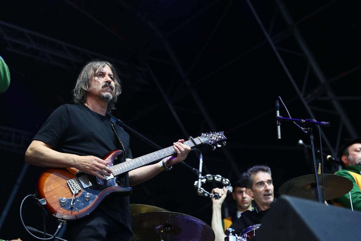 EN IMÁGENES: Concierto de Víctor Manuel por San Xuan en el Pozu Barreo