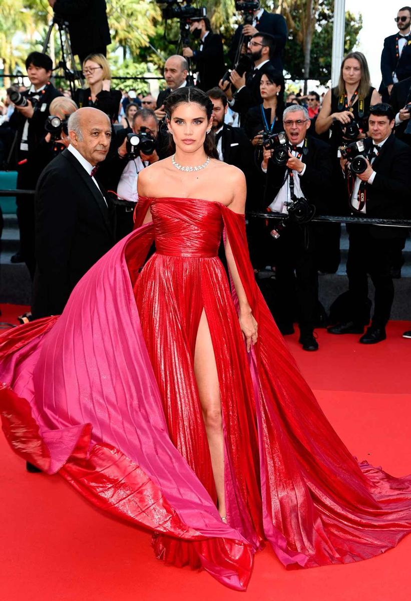 Sara Sampaio en el Festival de Cine de Cannes 2022