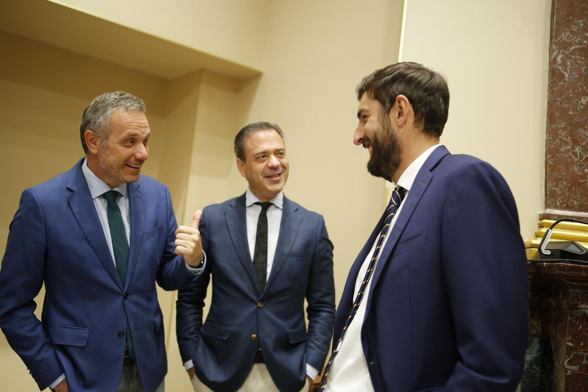 De izda. a dcha., Joaquín Segado, Marcos Ortuño y José Ángel Antelo.