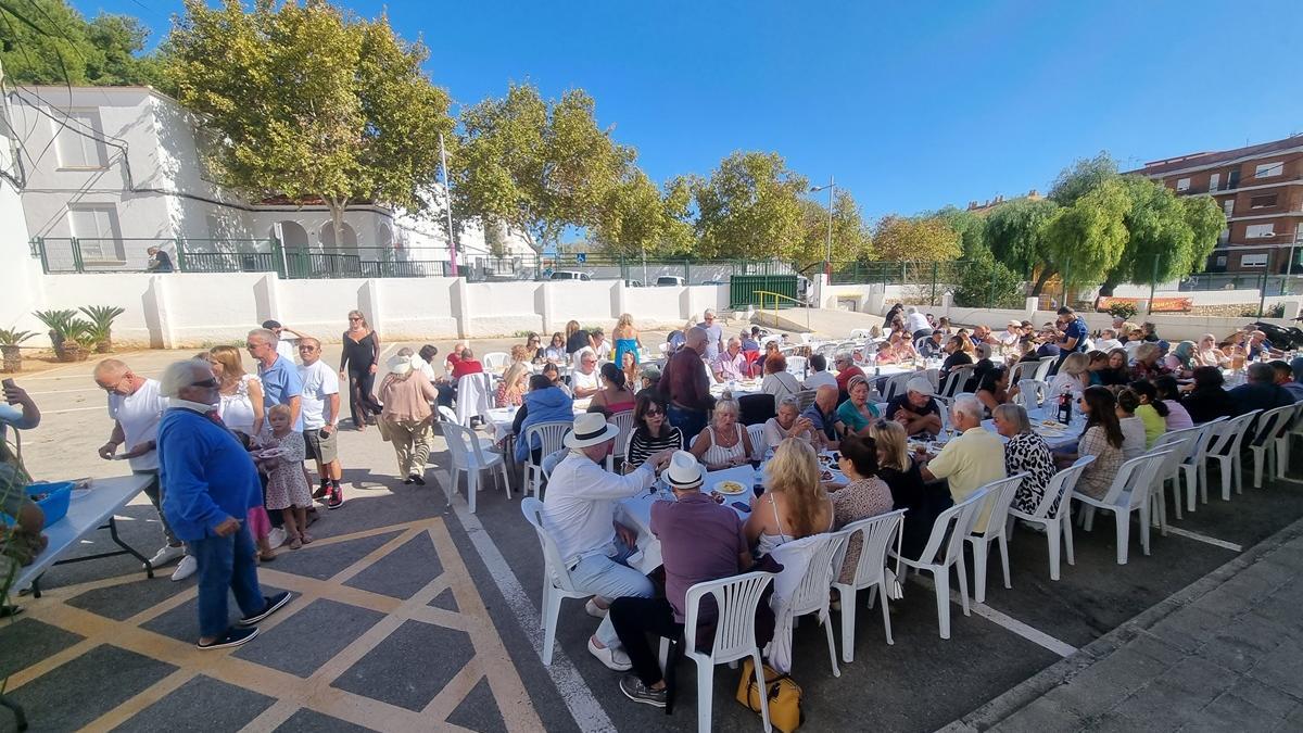 Celebración de la fiesta de bienvenida de la Escuela de Adultos de Xàbia