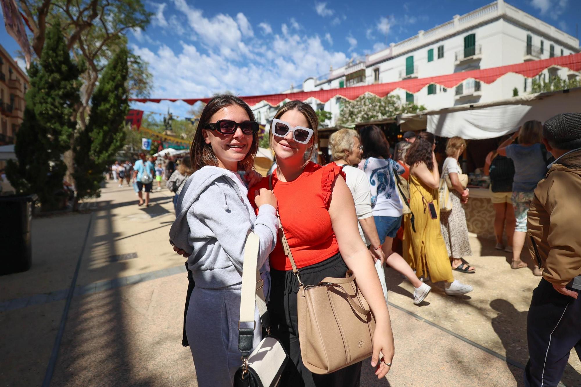 Compras de último día en la feria Eivissa Medieval