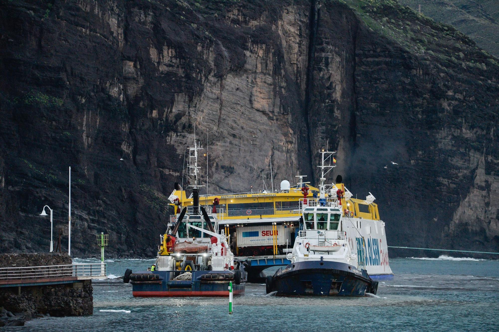 Nuevo intento infructuoso para desencallar el ferry en Agaete