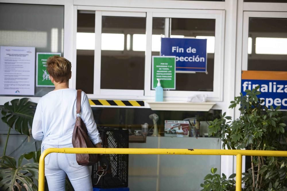 Inspección técnica de vehículos tras la apertura de este lunes en Xàtiva