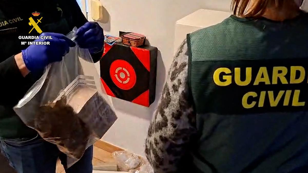 Agentes en la opeación Garrama.