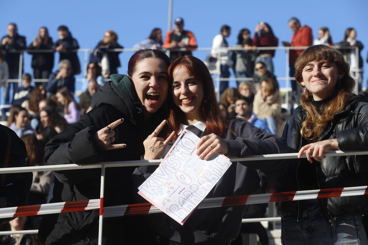 Los concursantes de OT firmando discos en Valencia