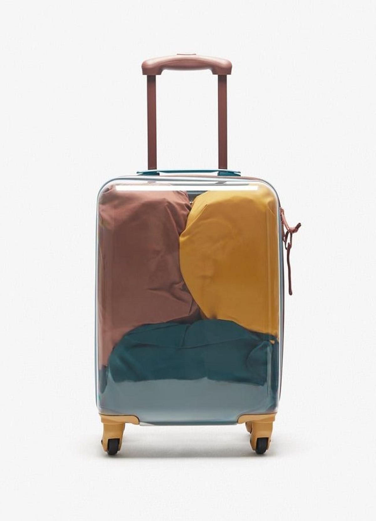 En Zara niños hemos encontrado (para nosotras) la maleta pequeña ideal para  viajar en avión donde cabrá todo de manera ordenada y con estilo - Woman