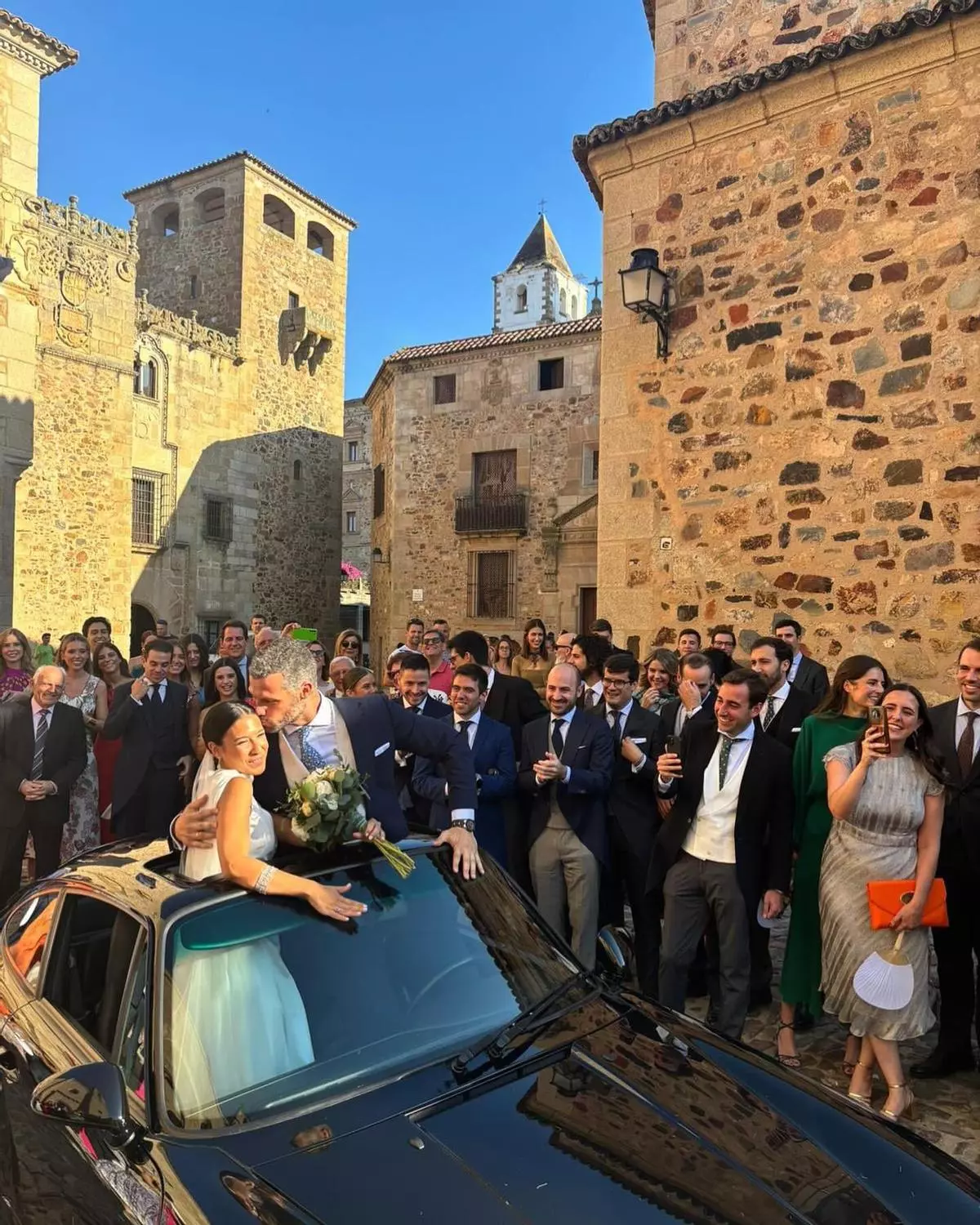 Así fue la boda de la periodista Rocío Hernández, hija de la excaldesa de Cáceres