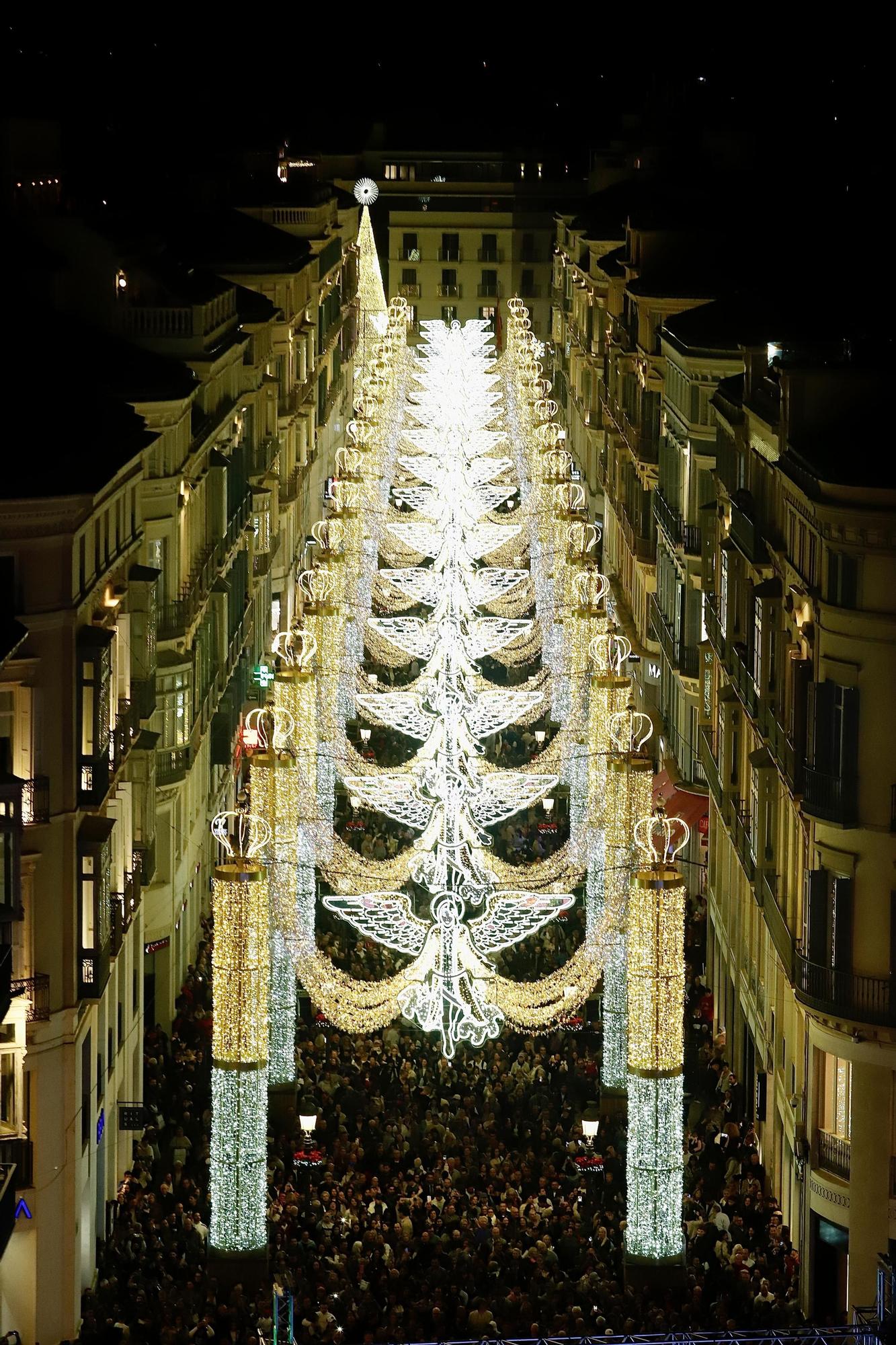 Navidad en Málaga | La calle Larios enciende sus luces de Navidad