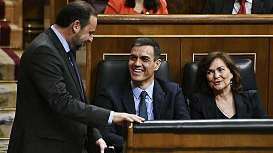 Ábalos, Sánchez y Calvo, en el Congreso.