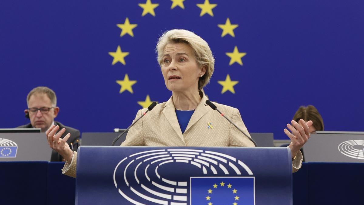 La presidenta de la Comisión Europea, Ursula von der Leyen, durante su intervención en el Parlamento Europeo.