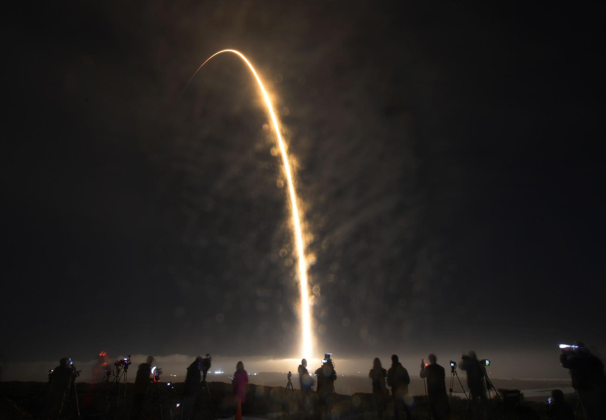 NASA launches astero (133275812).jpg