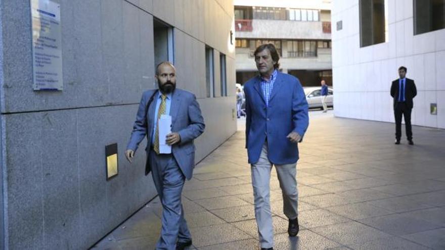 Caso Marea: Javier Díaz Dapena, abogado de Alfonso Carlos Sánchez, "Mi cliente está cómo puede estar una persona en esta situación. Hemos venido porque se nos ha requerido"