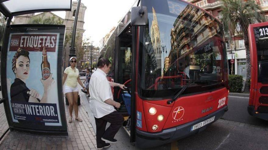 La oferta del transporte público se adapta a partir del 1 de julio a los horarios de verano