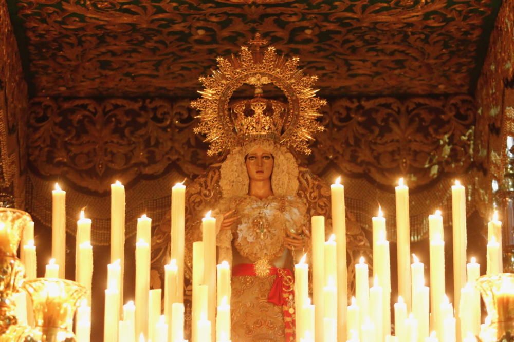 Las imágenes de la cofradía de la Esperanza, la última en procesionar en el Jueves Santo de la Semana Santa de Málaga