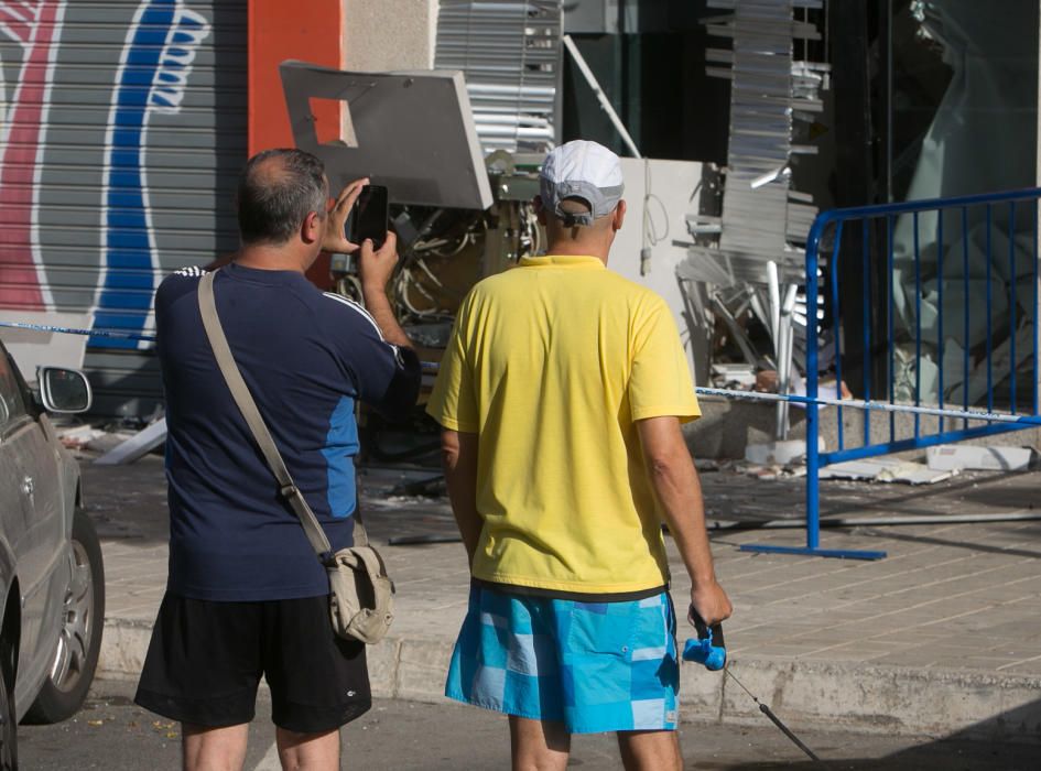 Revientan con explosivos un cajero automático en la playa de San Juan