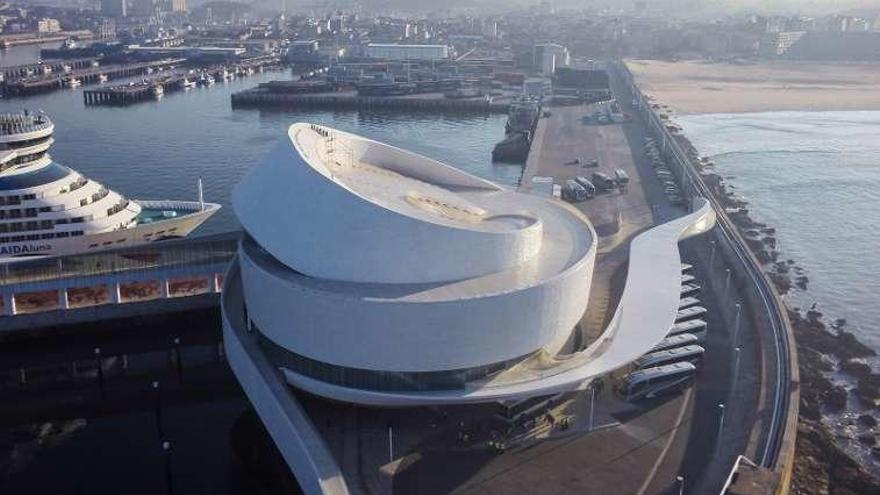 El crucero &quot;Aida Luna&quot;, junto al nuevo muelle de Oporto. // APDL