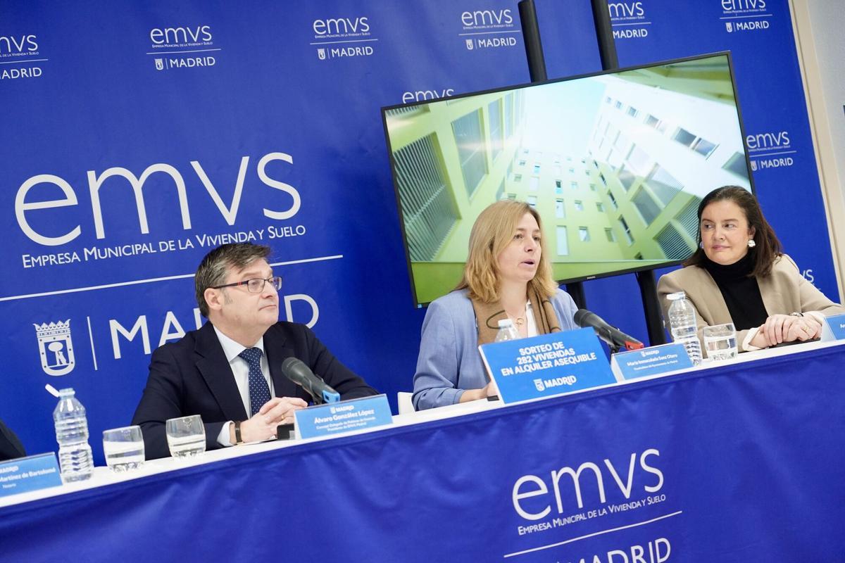 La vicealcaldesa de Madrid, Inma Sanz, en la sede de la EMVS Madrid.