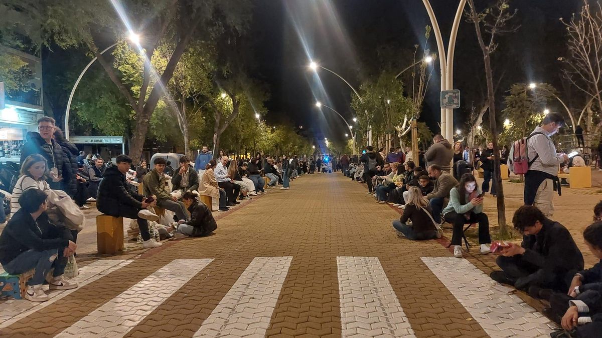La Alameda esperando a la Macarena