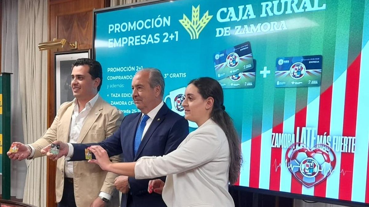 Caja Rural acogió el acto de presentación de la nueva campaña y de la renovación de la colaboración entre el Zamora CF y Caja Rural