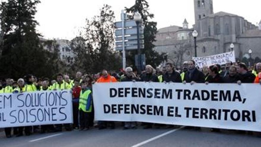 1.000 persones protesten pel tancament de Tradema