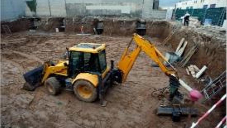 Les obres per a la construcció de la mesquita al carrer Vilablareix.