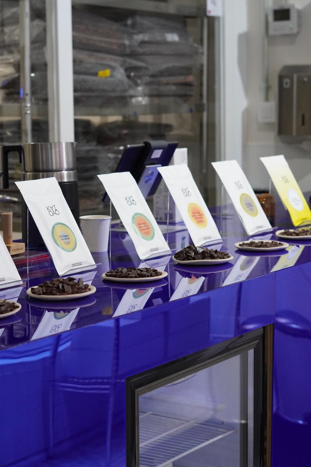 En Kaicao tienen tienda, su propio laboratorio de cacao y organizan visitas guiadas.