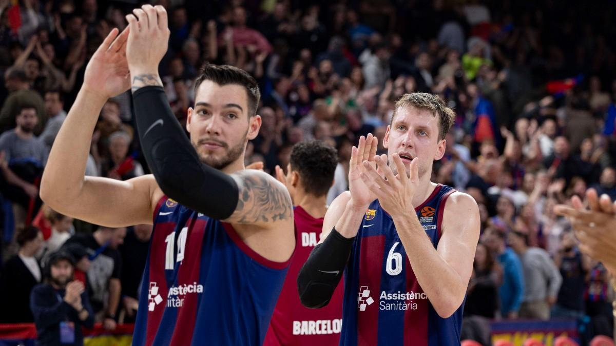 Willy Hernangómez y Jan Vesely, tras acabar el partido contra el Real Madrid