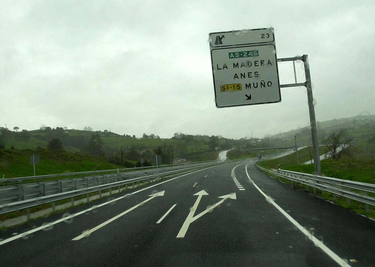 El tramo de la Autovía Minera donde ocurrió el accidente.