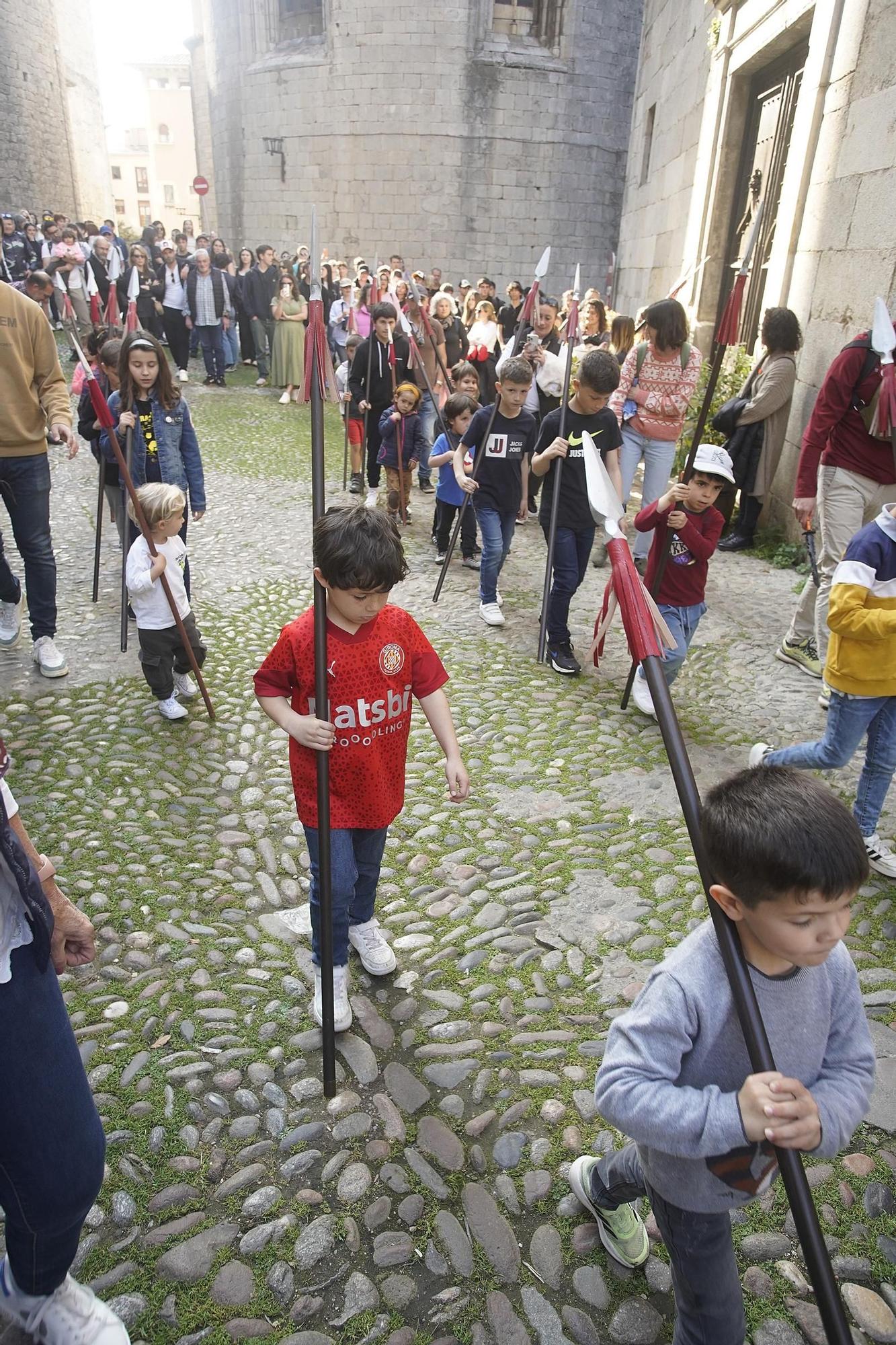 Els infants de Girona es converteixen en autèntics manaies per un dia