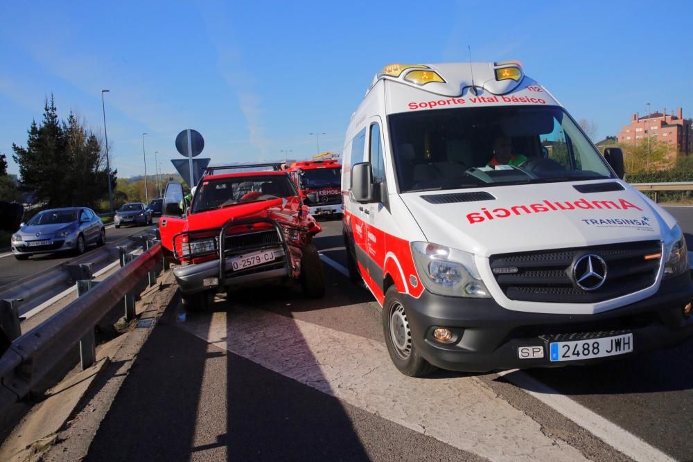 Un herido en un accidente en la autopista "Y"