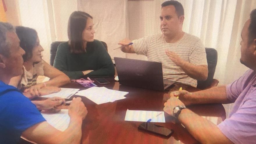 Iago Toba denuncia que BNG, PP e Independientes negocian una moción de censura en Muxía