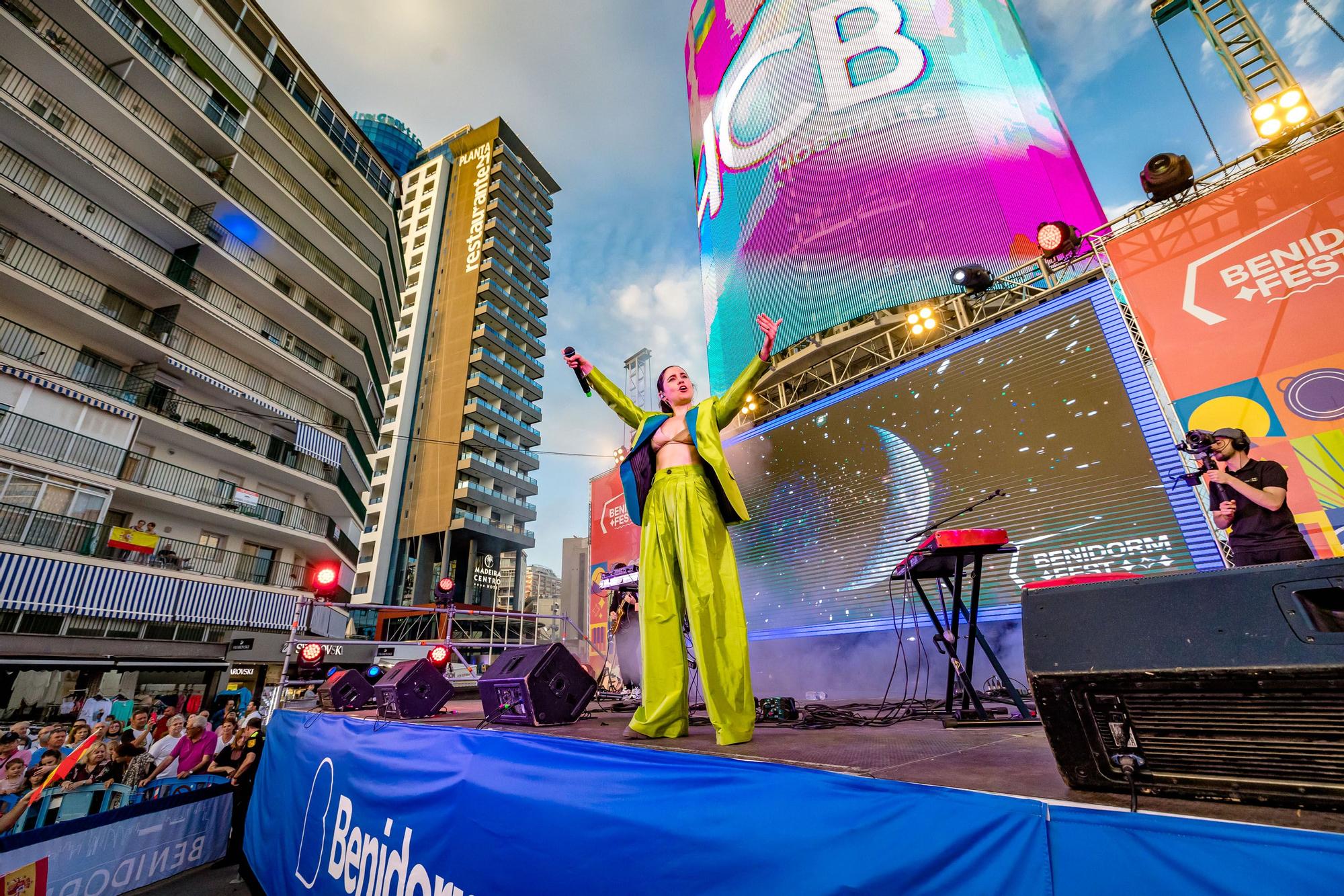 El "tecnohito" de Benidorm, icono de promoción turística La torre de 18 metros de altura se convierte en uno de los protagonistas de la celebración de Eurovisión y en uno de los enclaves turísticos
