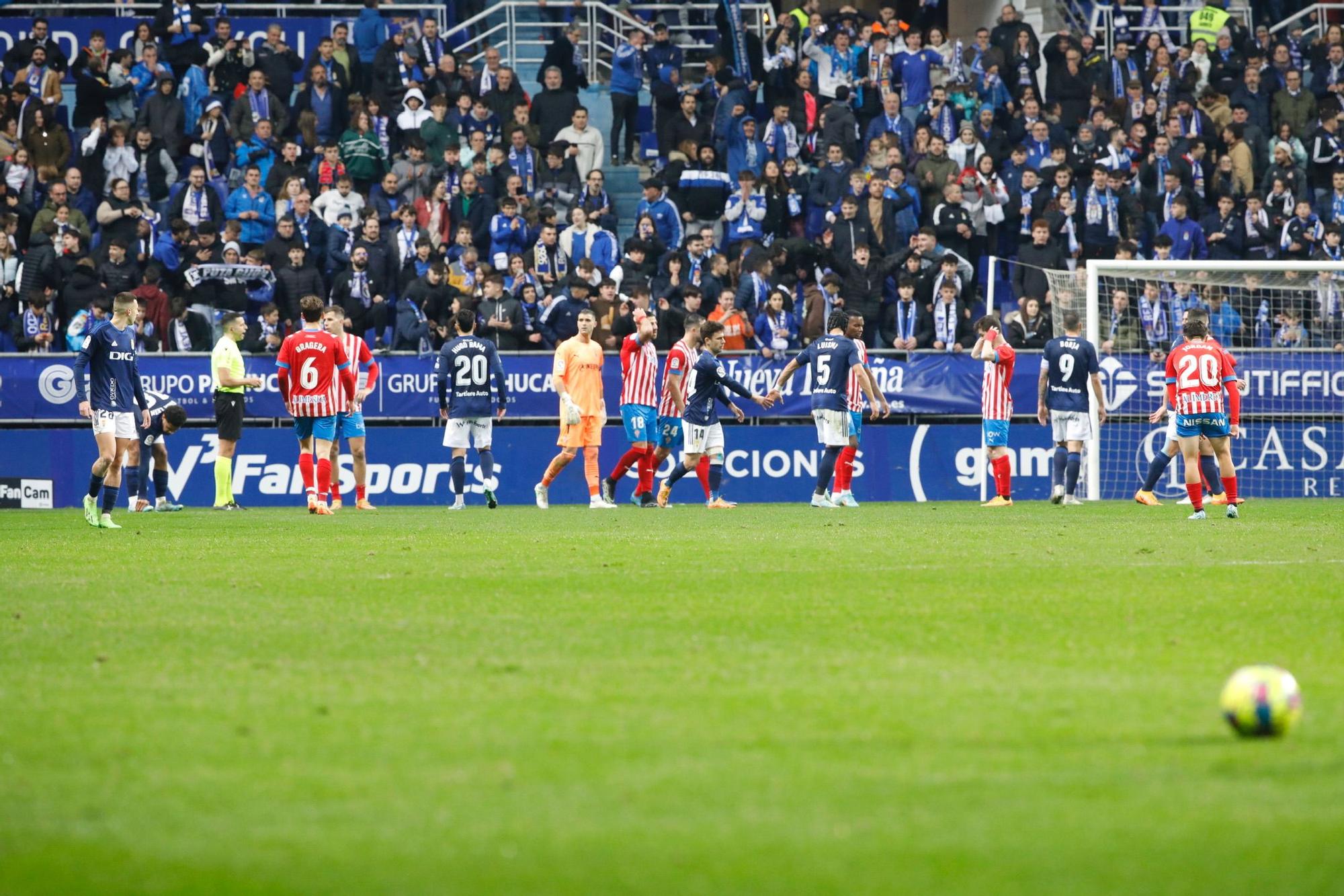 En imágenes: así se vivió el derbi en el Tartiere