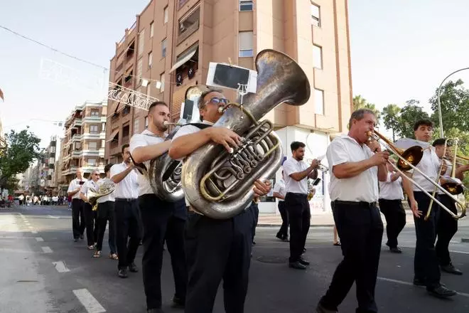 San Blas calienta motores para sus grandes días con la Entrada de Bandas