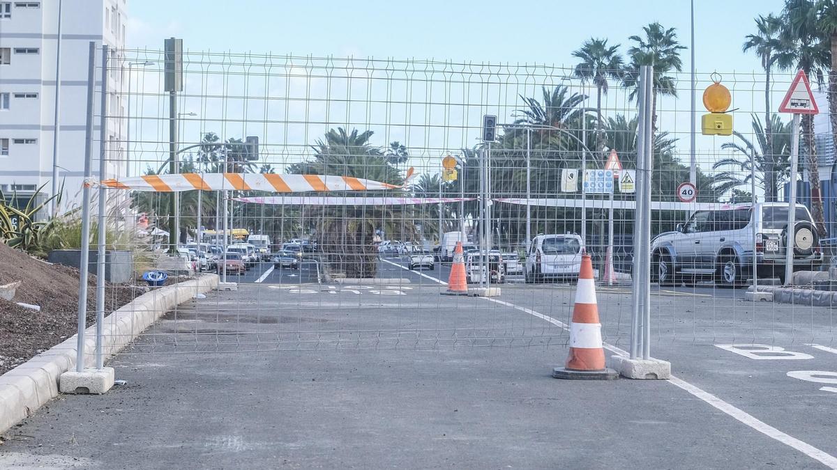 Nuevos semáforos de una rotonda de Las Palmas de Gran Canaria