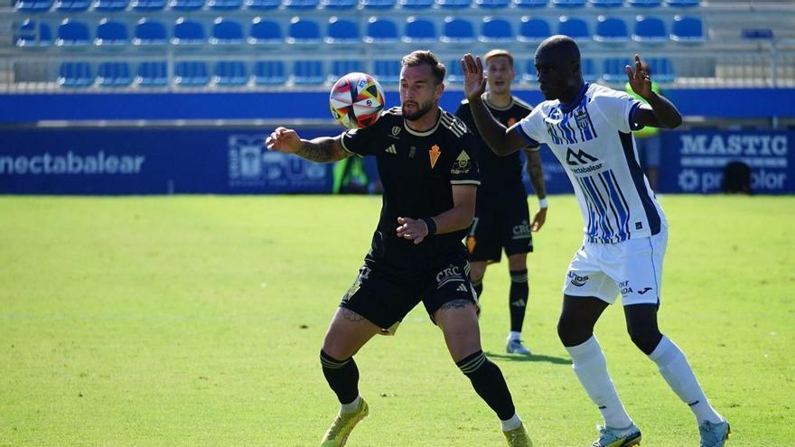 El Atlético Baleares sigue en barrena tras perder ante el Real Murcia