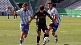 Amistoso a puerta cerrada del Málaga CF frente al Córdoba en El Arcángel