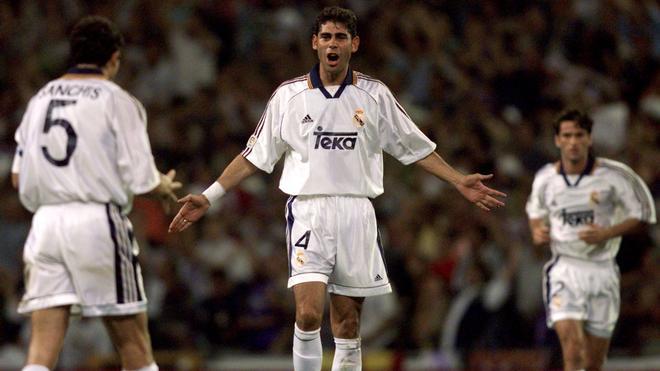 Fernando Hierro en su etapa como jugador del Real Madrid