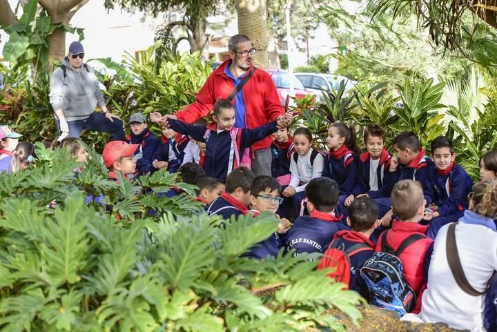 Visita escolar a la Granja Agricola del Cabildo