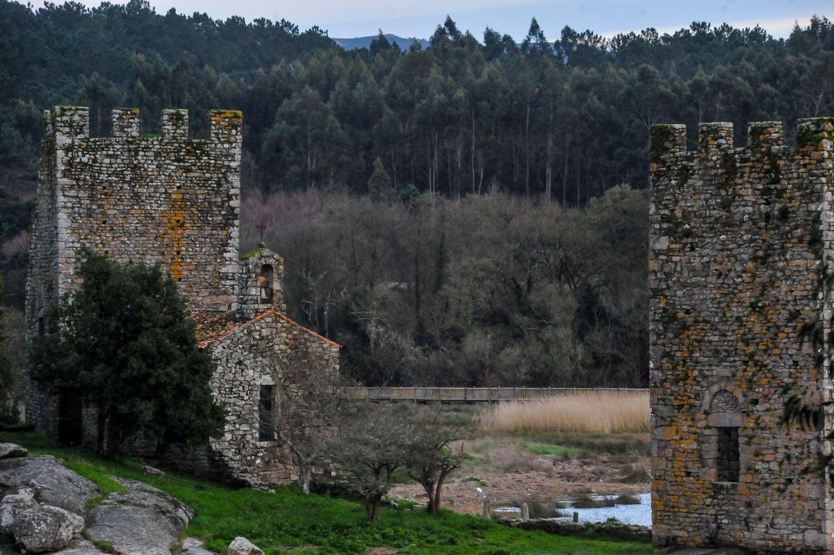 Nueva campana en la capilla de las torres de Oeste