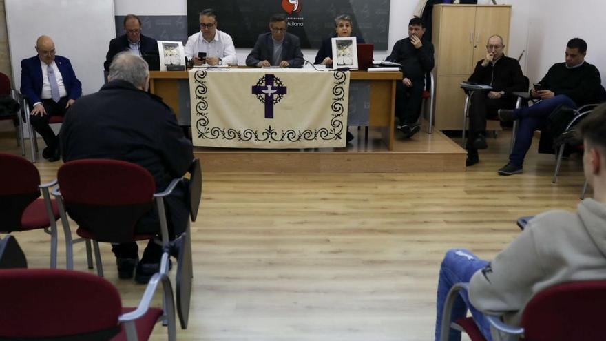 De Albacete a Zamora: Tres hermanos de una cofradía de La Roda procesionarán en el Espíritu Santo