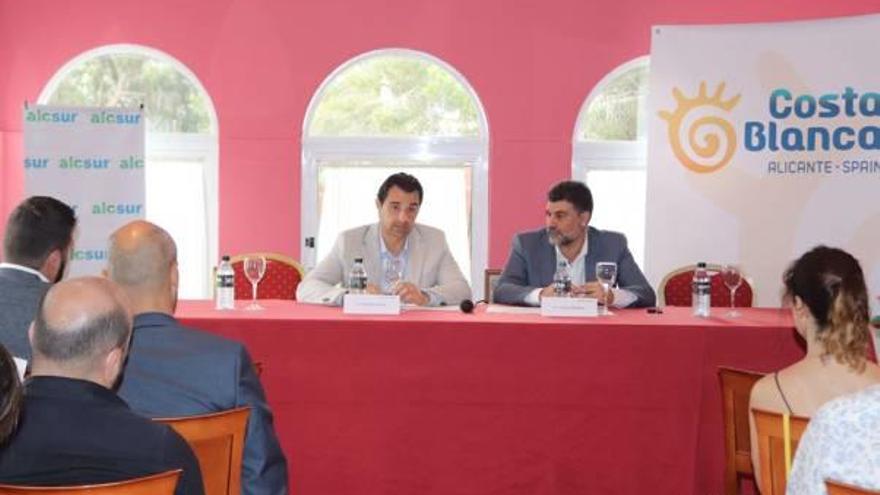 Hoteleros promocionan las ventajas de regularizar los apartamentos turísticos