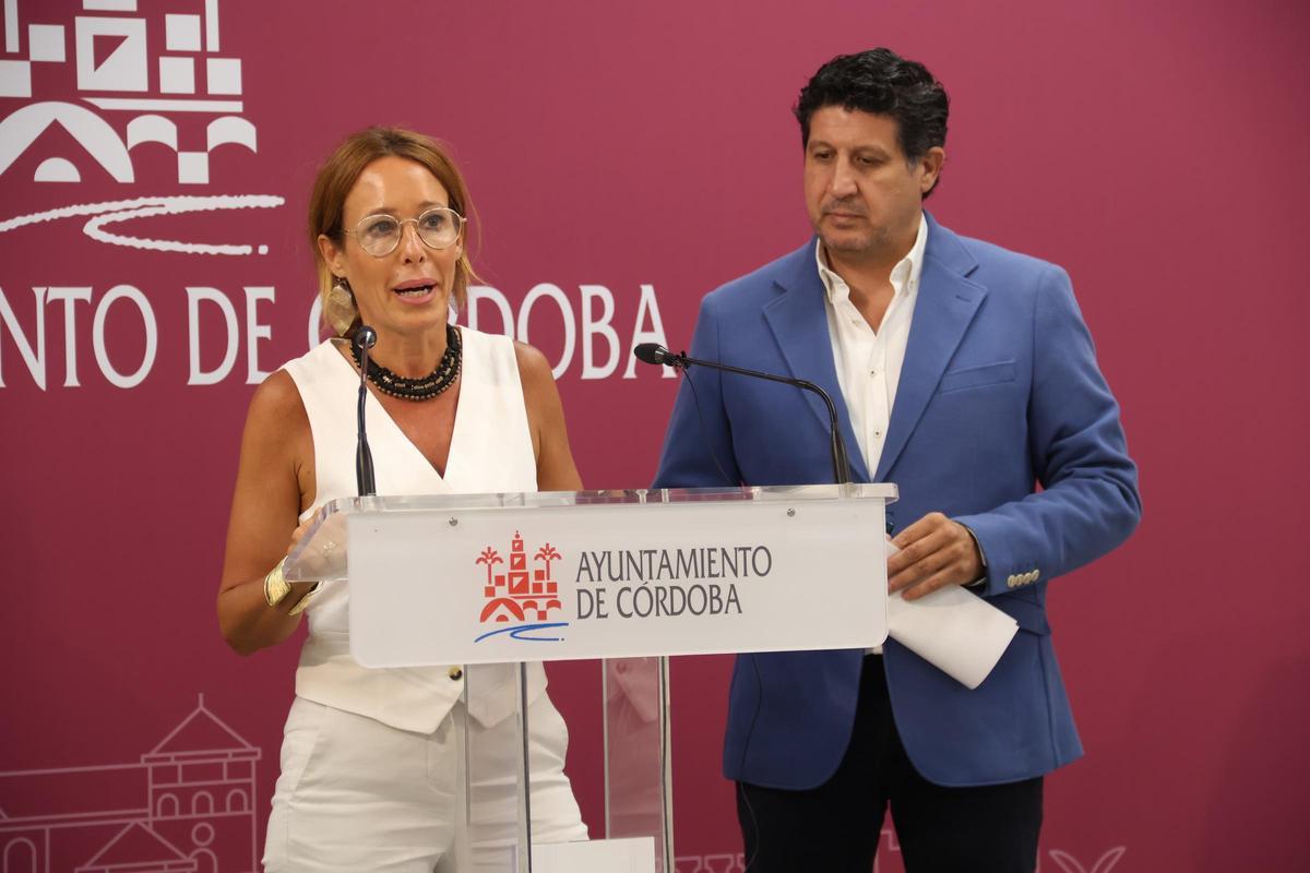 La presidenta del Imdeco y su gerente, Marián Aguilar y Sebastián del Rey.