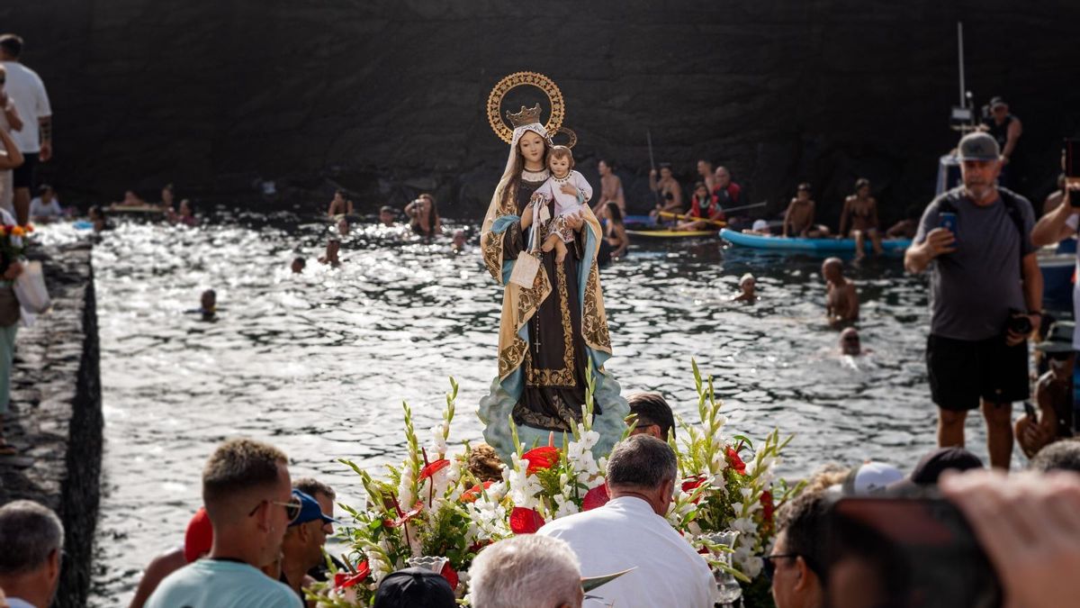 Embarcación de la Virgen del Carmen de Punta del Hidalgo